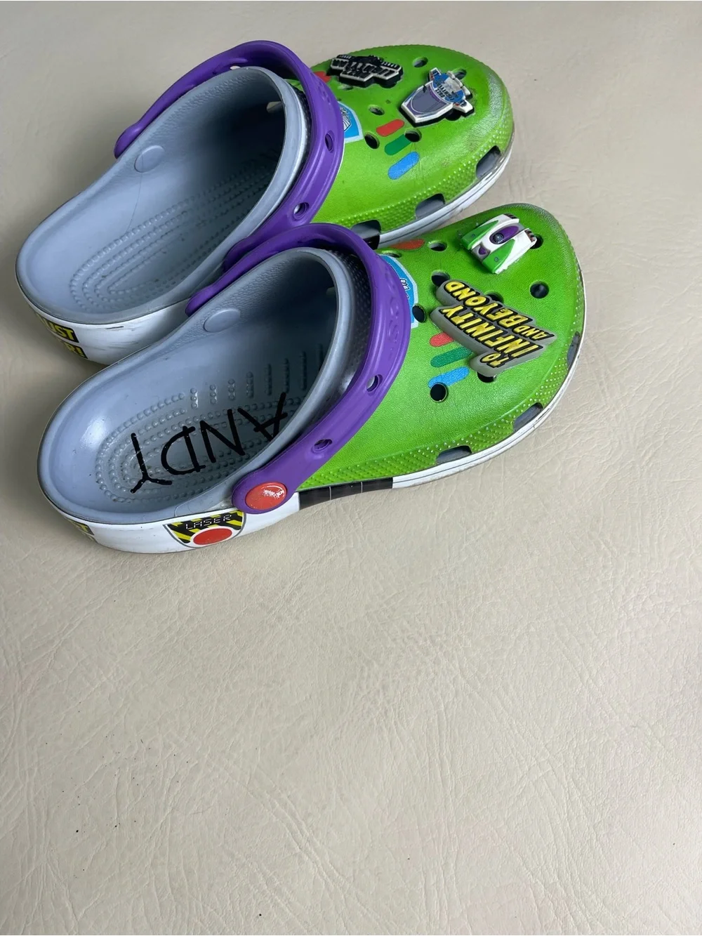 CROCS Kids' Green Clog with Purple Strap - Buzz Lightyear Theme J4 used